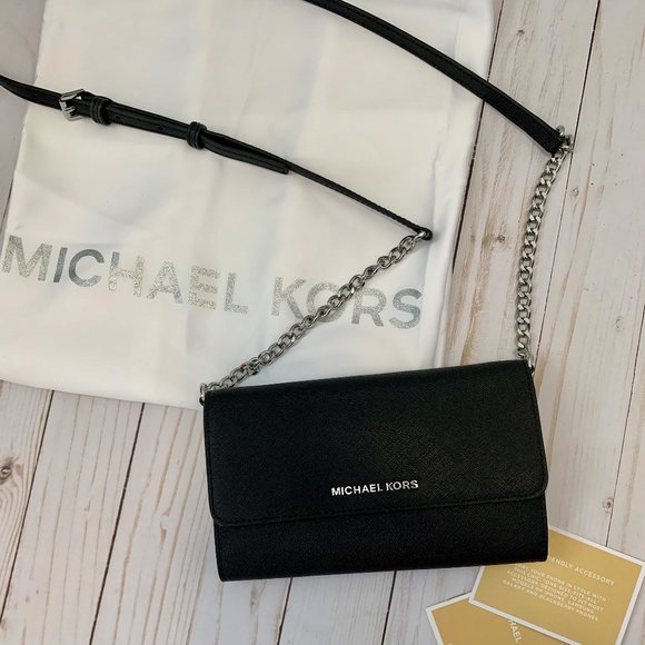 Michael Kors Handbags - Michael Kors Jet Set Travel Large Phone Crossbody